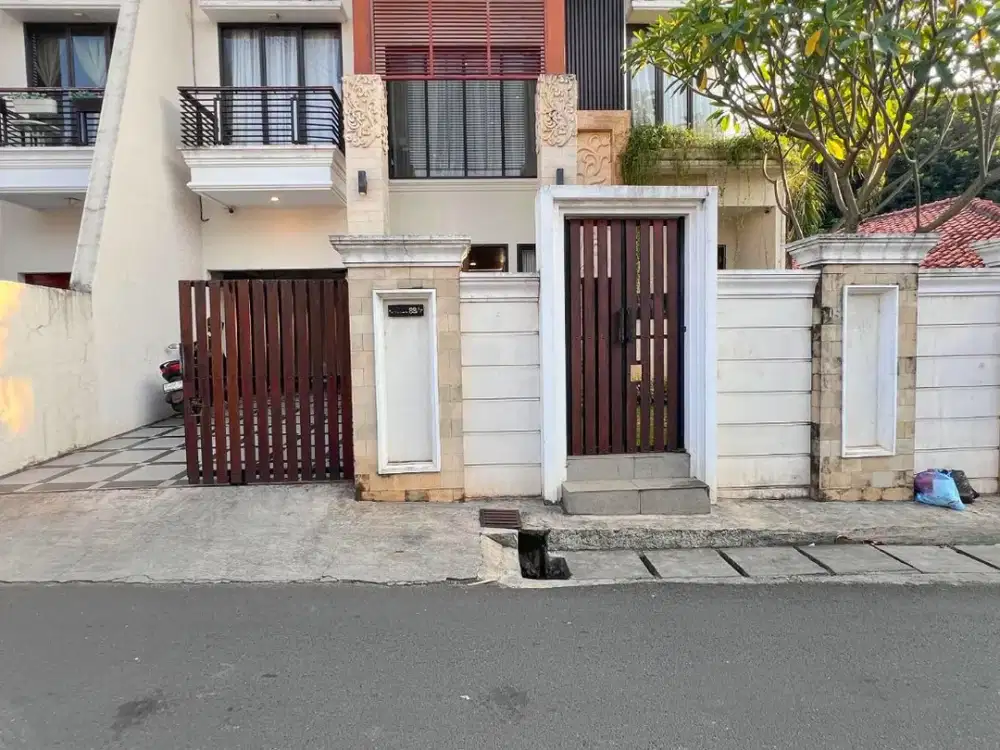 Rumah Bagus Modern Jalan Lebar Minimalis Strategis Di Cilangkap Jakarta Timur