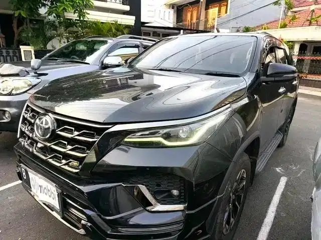 TERMURAH Toyota Fortuner 2.4 VRZ GR Sport-AT 2021 SJF B