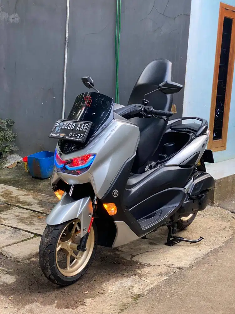 NMAX 2021 KEYLESS CONNECTED SILVER PRESTIGE