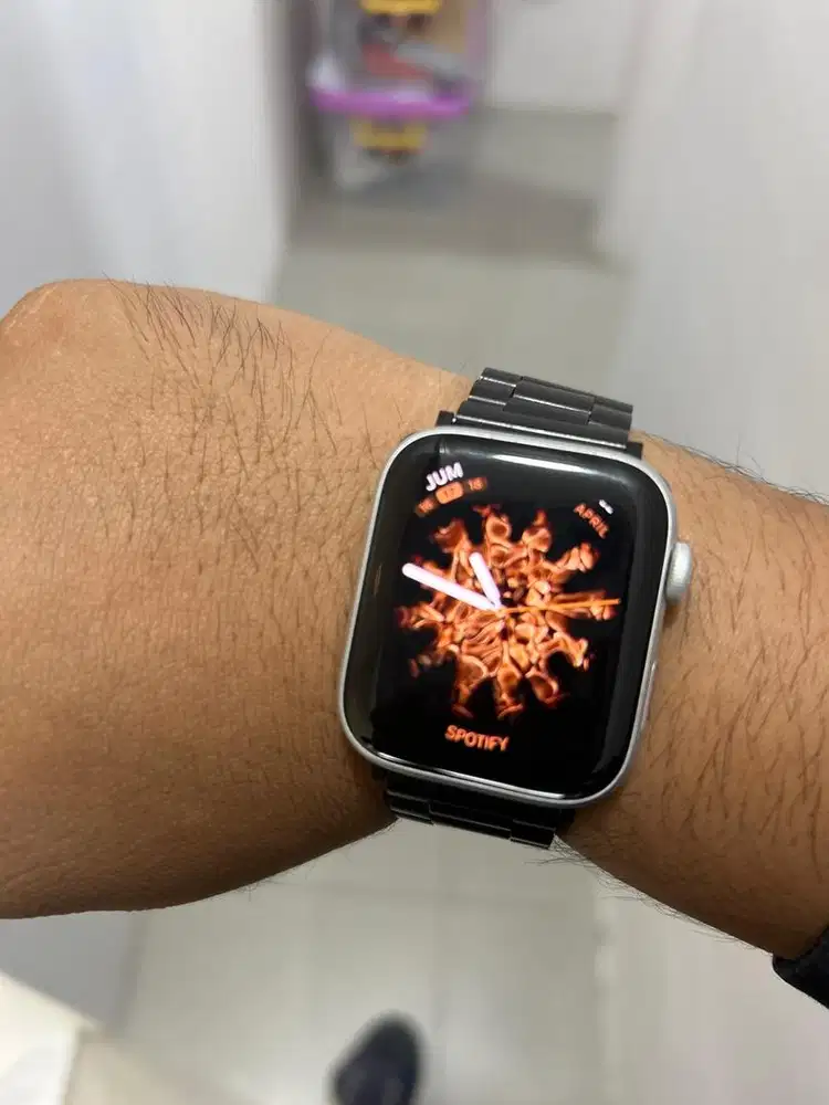 Dijual iwatch se 2020