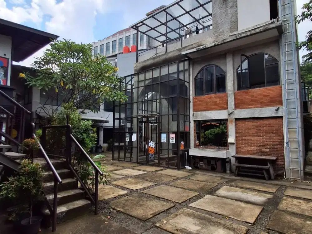 Disewakan Tempat Usaha Kebayoran Baru – Eks F&B, Lokasi Premium & Siap Pakai
