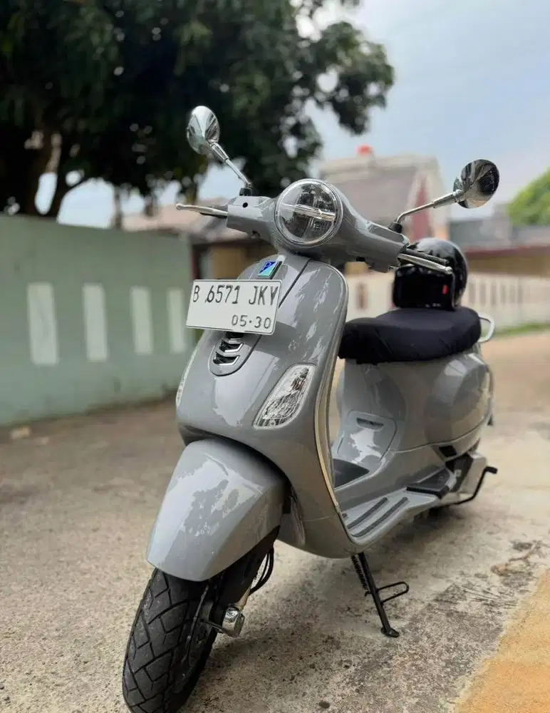 Vespa LX 125 (2024)