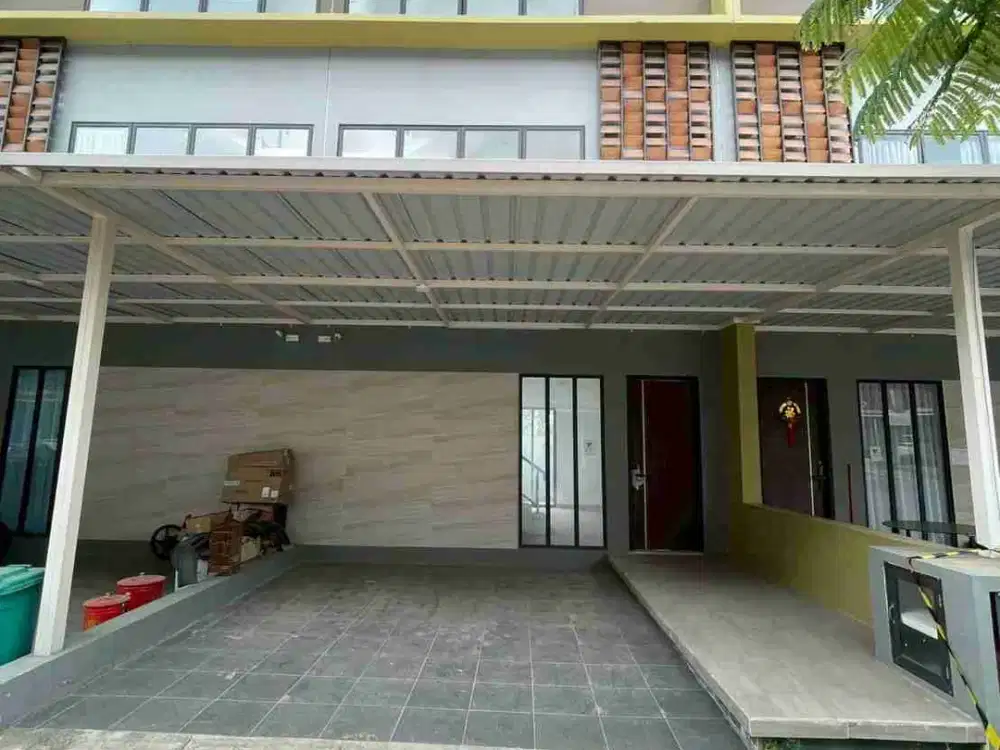 Disewakan Rumah 3 Lantai di The Icon, Batam Center