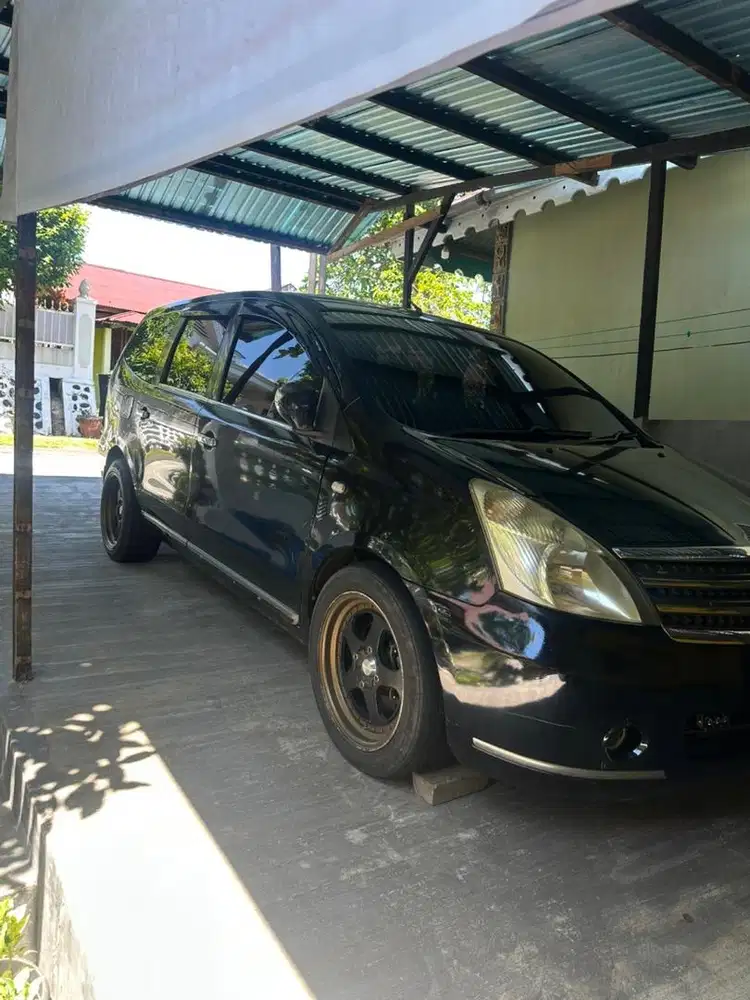 Fs Nissan grand livina 1.8 Ultimate 2009