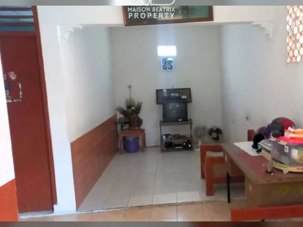 KOST SELANGKAH DENGAN STAN LOKASI SANGAT STRATEGIS COCOK UNTUK INVEST - BINTARO