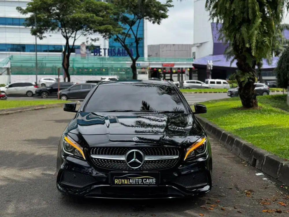 Mercedes-Benz CLA200 1.6 AMG Sport Panoramic Sunroof AT 2016
