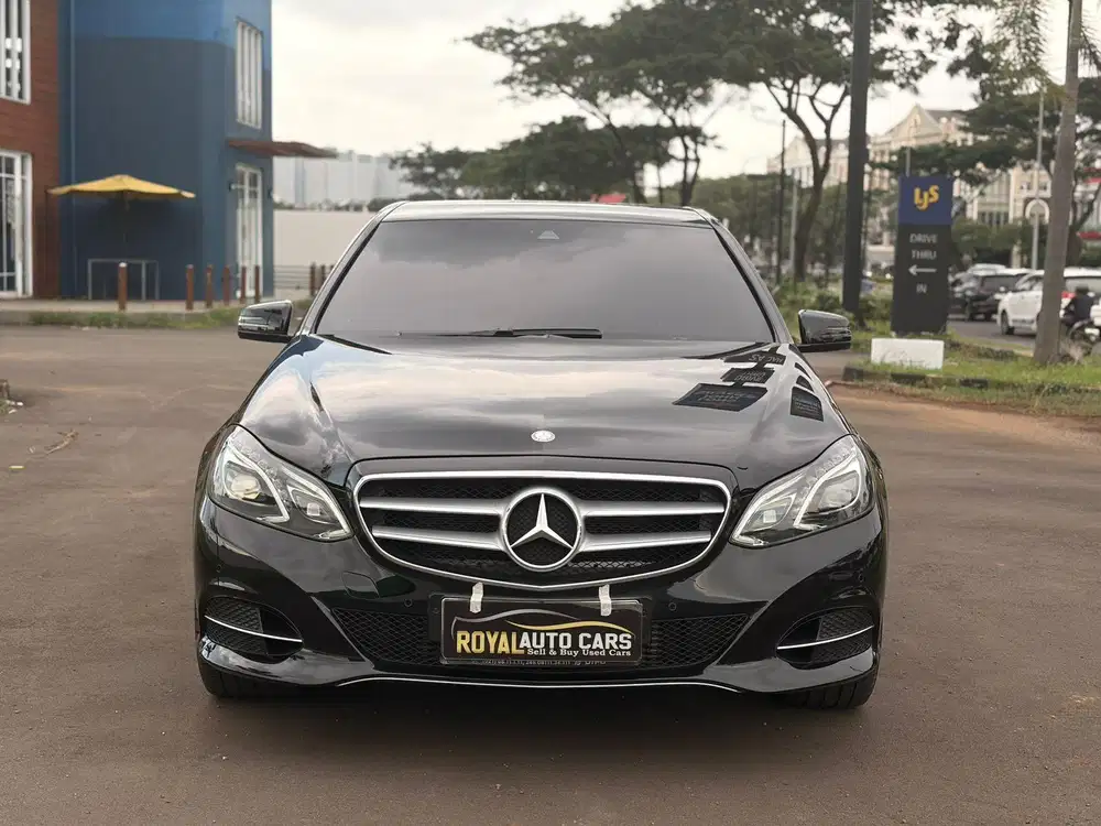 Mercedes-Benz E250 2.0 AVG AT 2015 GARANSI 1 TAHUN MOBIL SIAP PAKAI