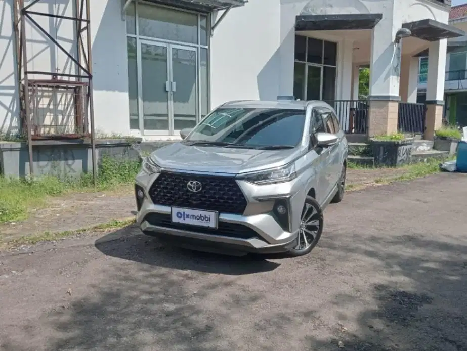 Pajak Panjang - Toyota Avanza 1.5 New Veloz Q Bensin-AT 2023 Silver