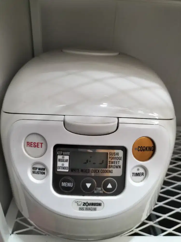 Rice Cooker Zojirushi NS-WAQ18