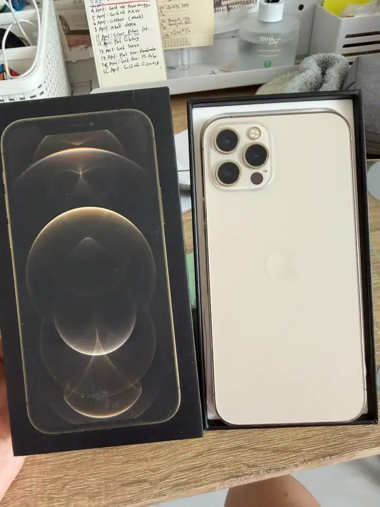 iPhone 12 Pro 256GB Gold Fullset Mulus Face ID OK – Siap Pakai