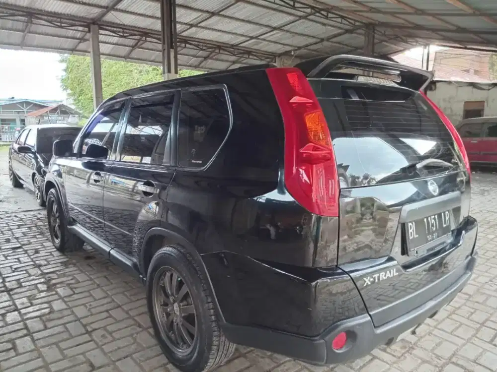 X-Trail 2010 CC,2,0 mobil irit