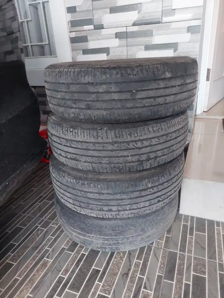 Di jual [3 buah] BAN AVANZA 185 / 65 R15 GT Radial Champiro Ecotec