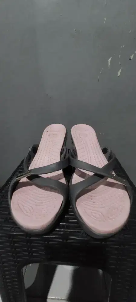 Sandal Wanita Crocs Cyprus IV