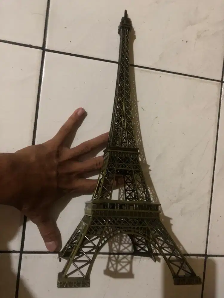Miniatur menara eifel