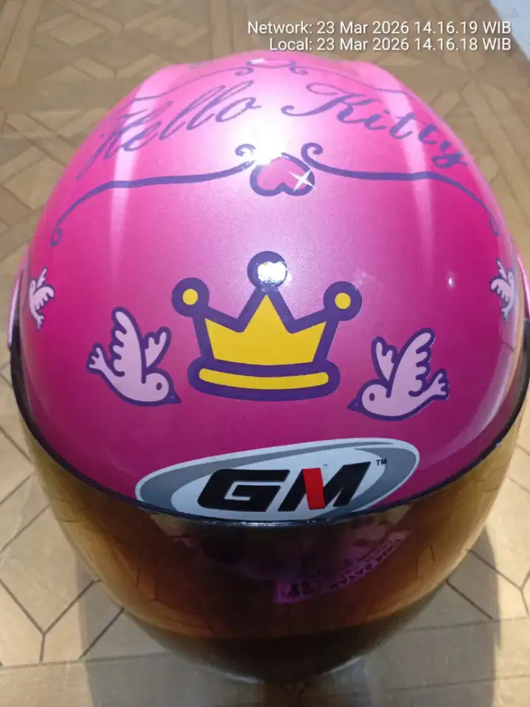 Helm anak GM masih gress