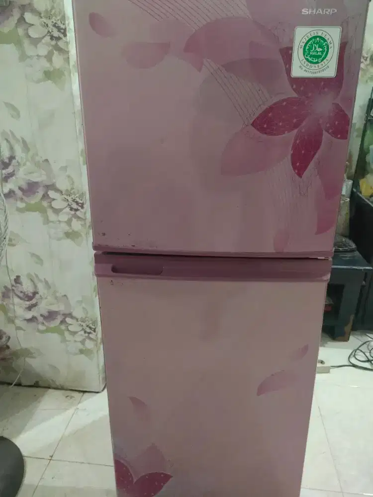 Kulkas 2 pintu sharp siap pakai