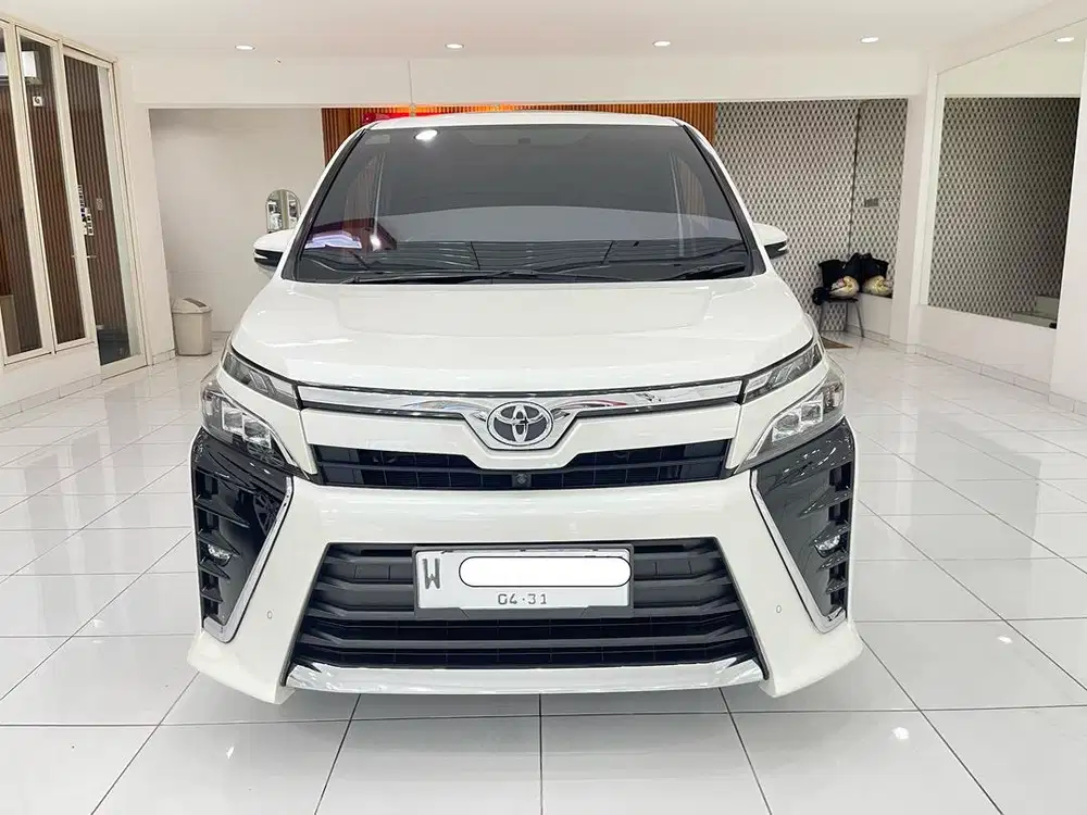 Toyota Voxy 2.0 Automatic 2020 Pajak Baru