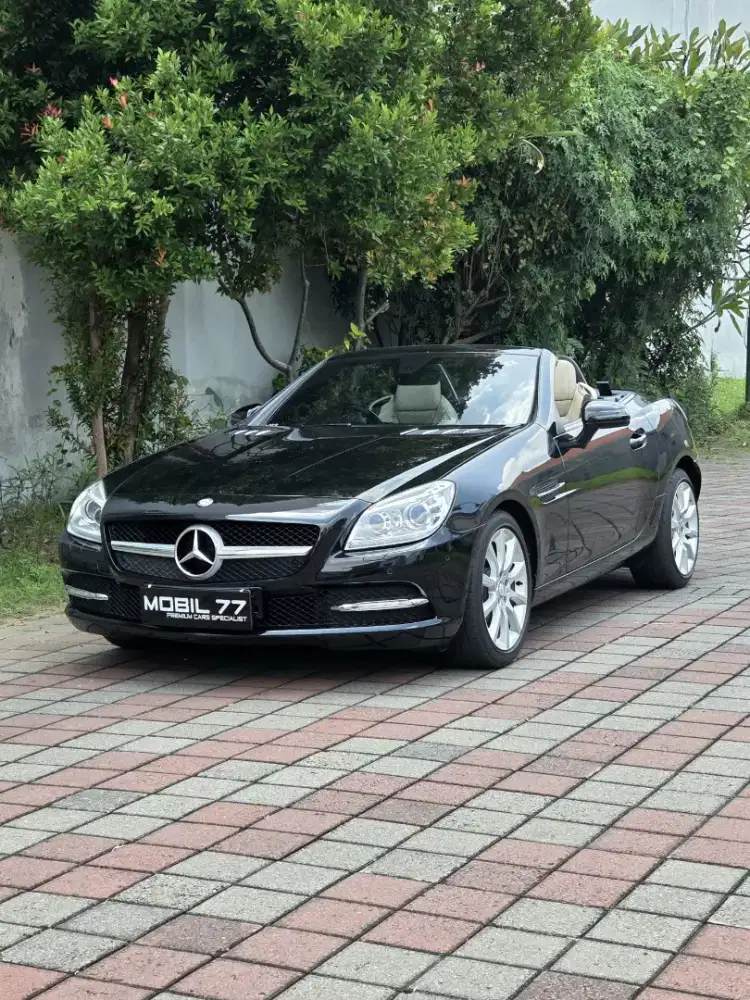 Mercedes Benz SLK200 cabriolet odo22rb Tahun 2011