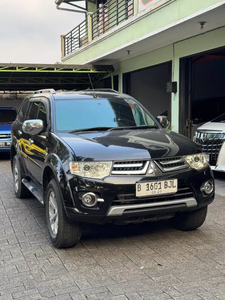 Jual Cash Mitsubishi Pajero Sport Dakar VGT AT 2014