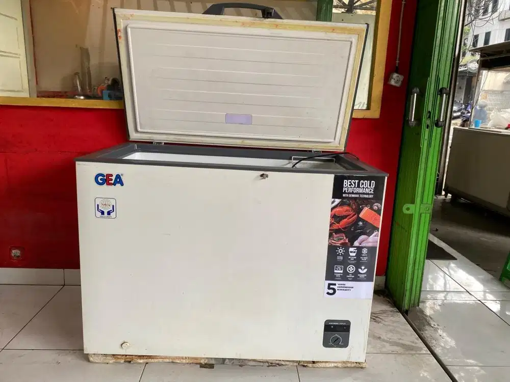 Jual Freezer GEA 318L