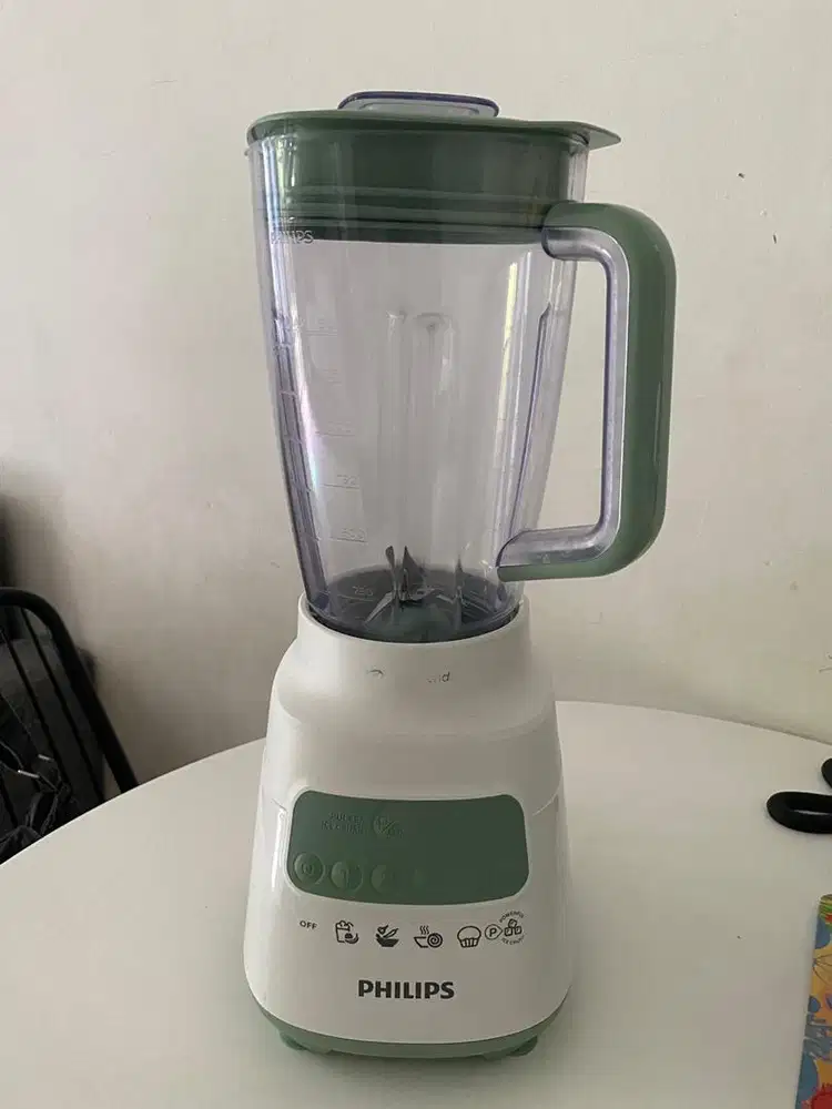 Blender plastik phillips kapasitas 2L