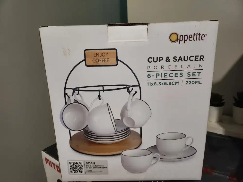 Set cangkir minum teh