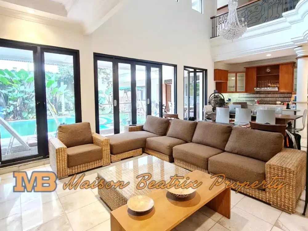 DIJUAL RUMAH DENGAN PRIVATE POOL DI TAMAN GIRI LOKA BSD CITY - TANGSEL