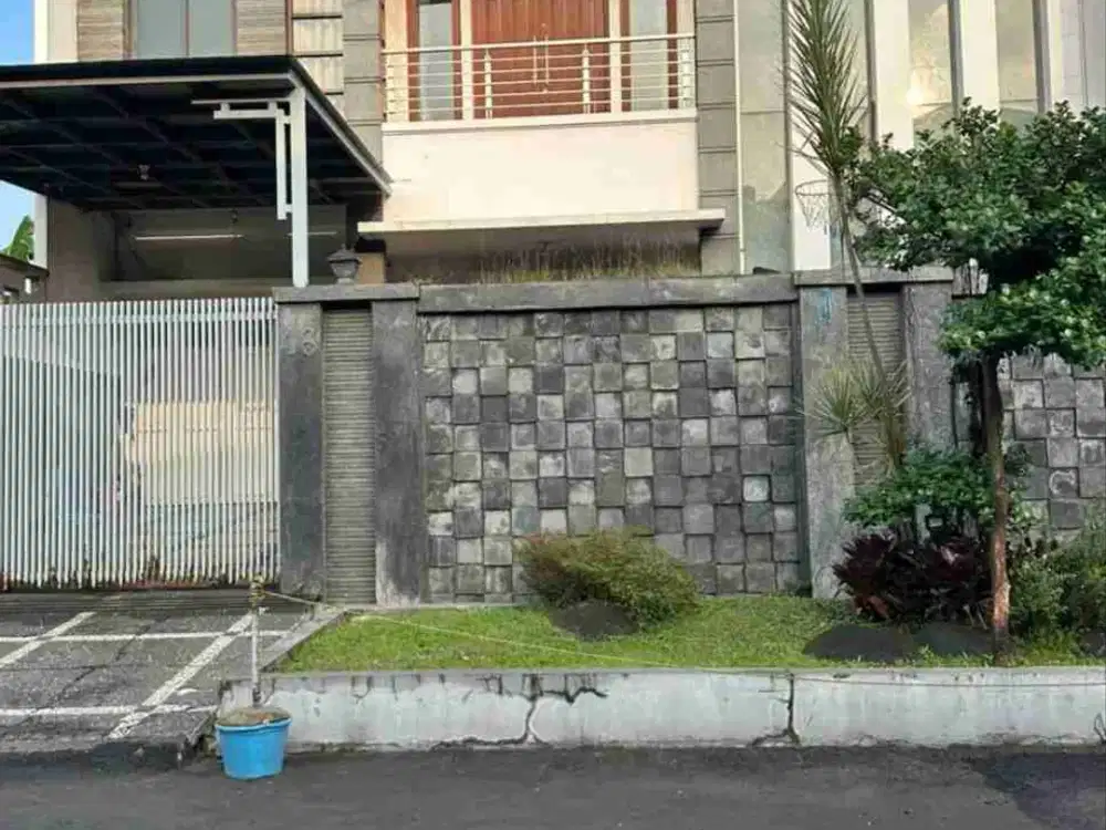 Rumah keren Di mekarwangi dekat tol mohtoha