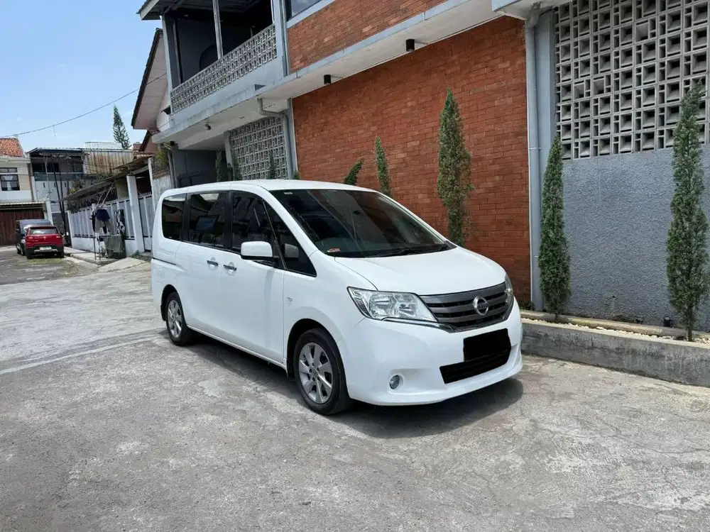 Km87rb - Serena X 2.0 matic 2013 Putih || 2014