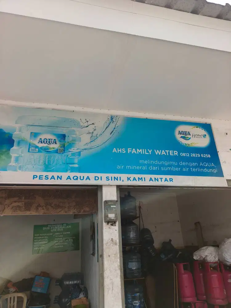 Karyawan gallon