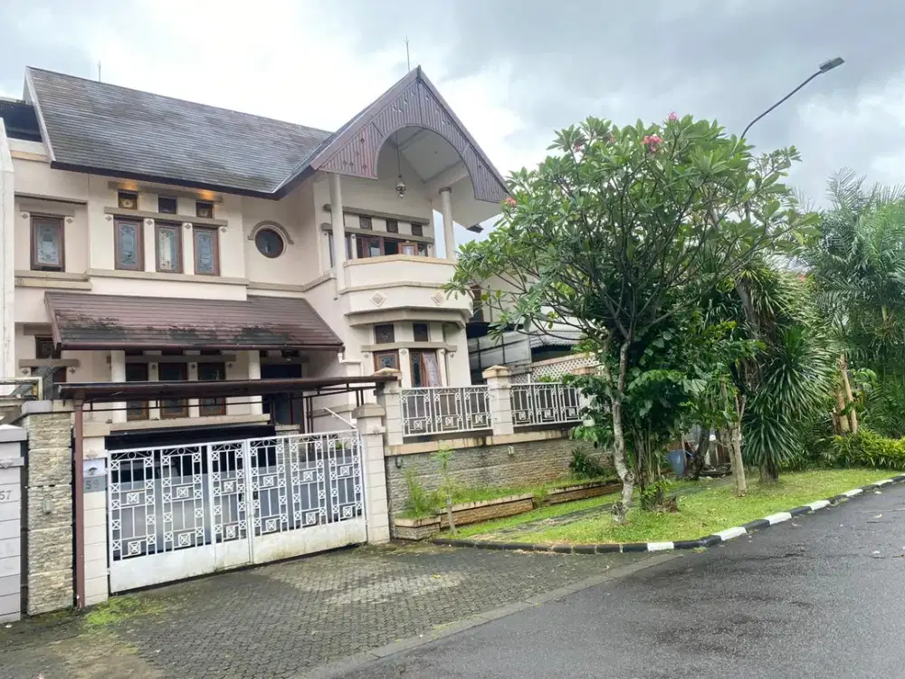 Lebak bulus villa cinere mas bangunan 3,5 lantai depan taman komplek