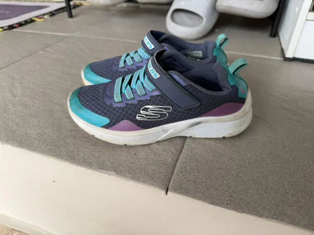 Dijual sepatu skechers Anak