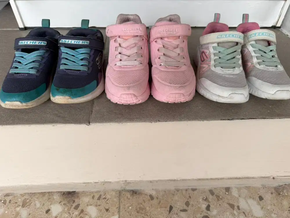 Dijual sepatu skechers Anak