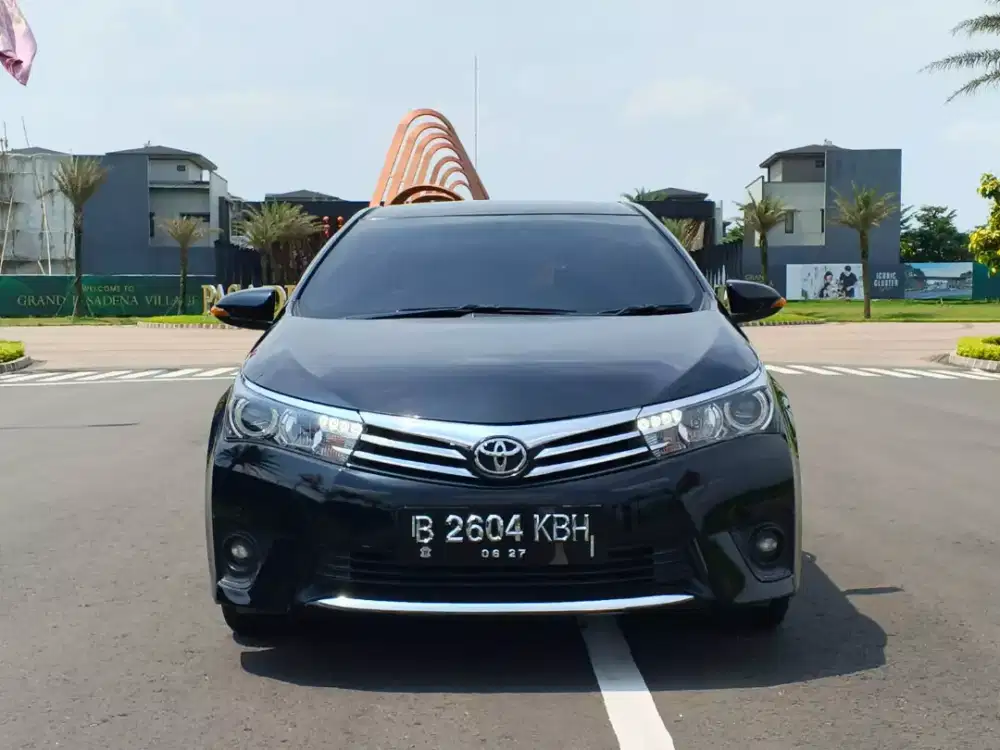 Toyota Altis V 1.8 at 2015