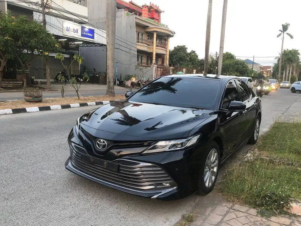 Toyota Camry V 2021