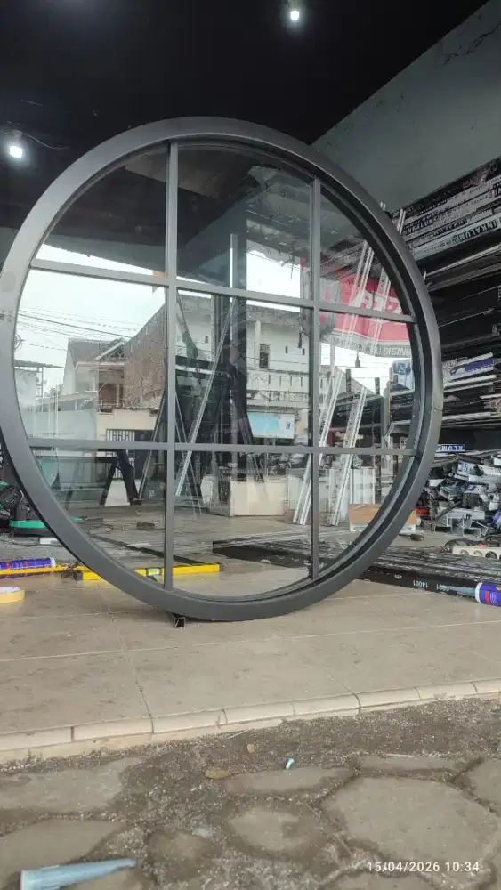 Jendela bulat aluminium