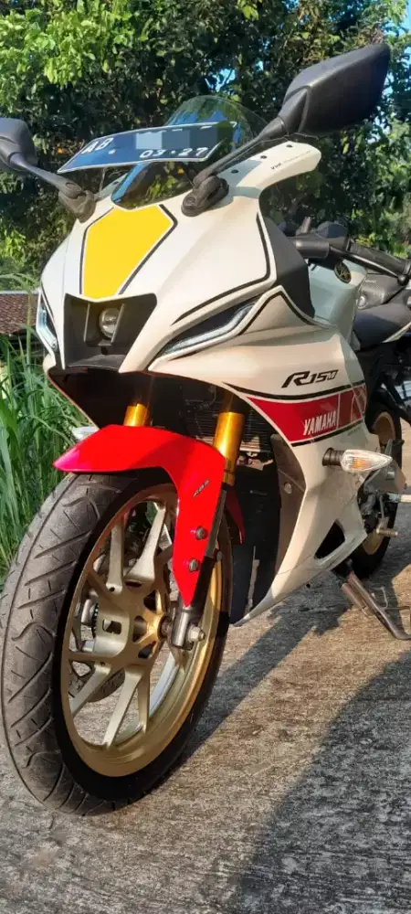 Motor Yamaha R15 SE