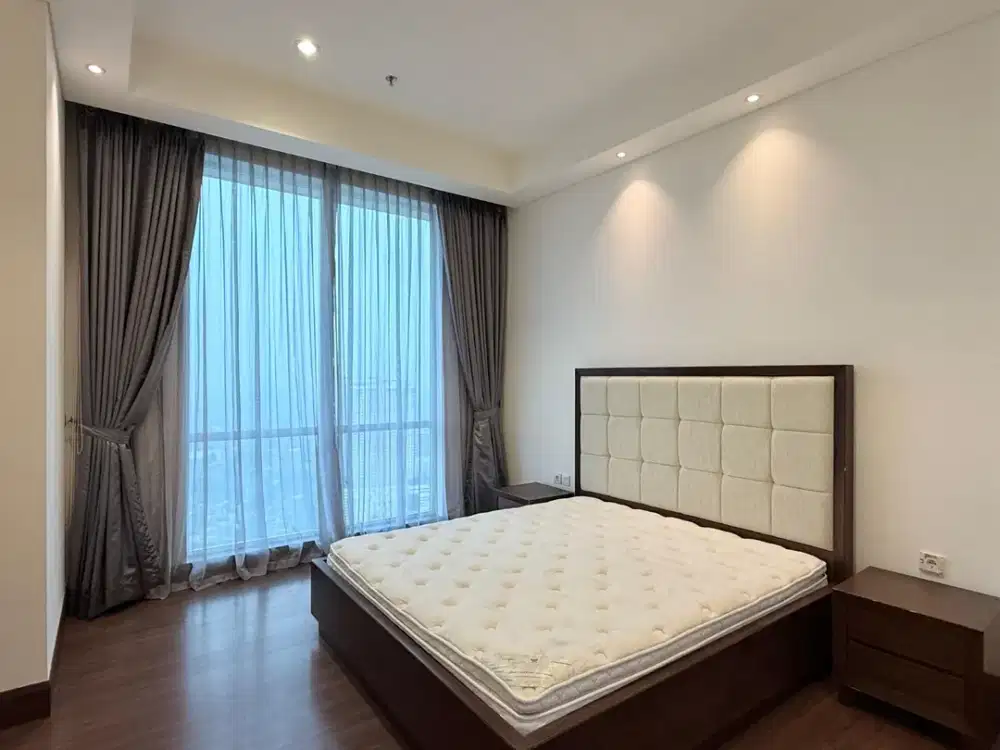 Sewa 4+1 BR Apartemen Pakubuwono Signature
