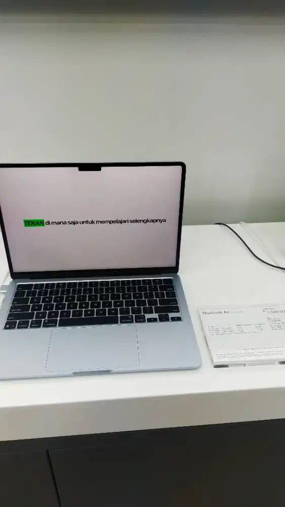 PROMO BUNGA RINGAN MACBOOK AIR M4 16 256