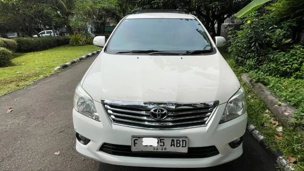 INNOVA TYPE V BENSIN 2013 AT ISTIMEWA INDIVIDU