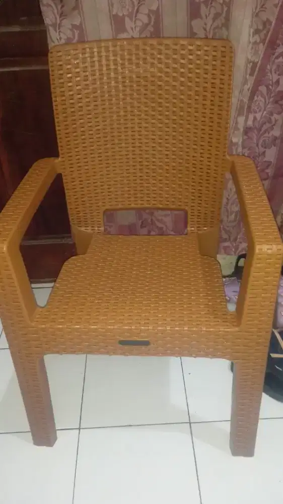 Kursi plastik napollly 8R3