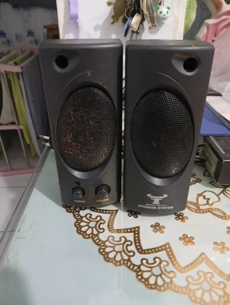 Di jual speaker buat komputer / lap top. bagus