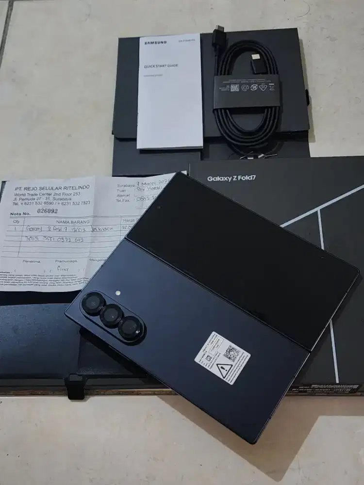 Samsung Z Fold 7 5G 12/512Gb, warna Jet Black SEIN, 99,9% Sempurna