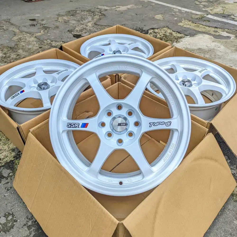 Velg ssr r16 pcd 4×100/114 lebar 7 et38  warna putih