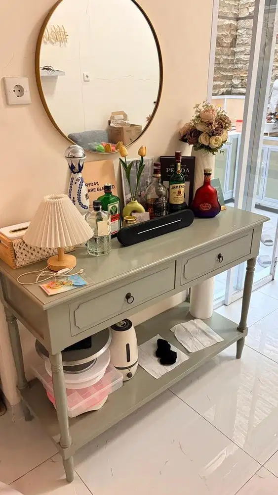 Meja Pajangan Aesthetic