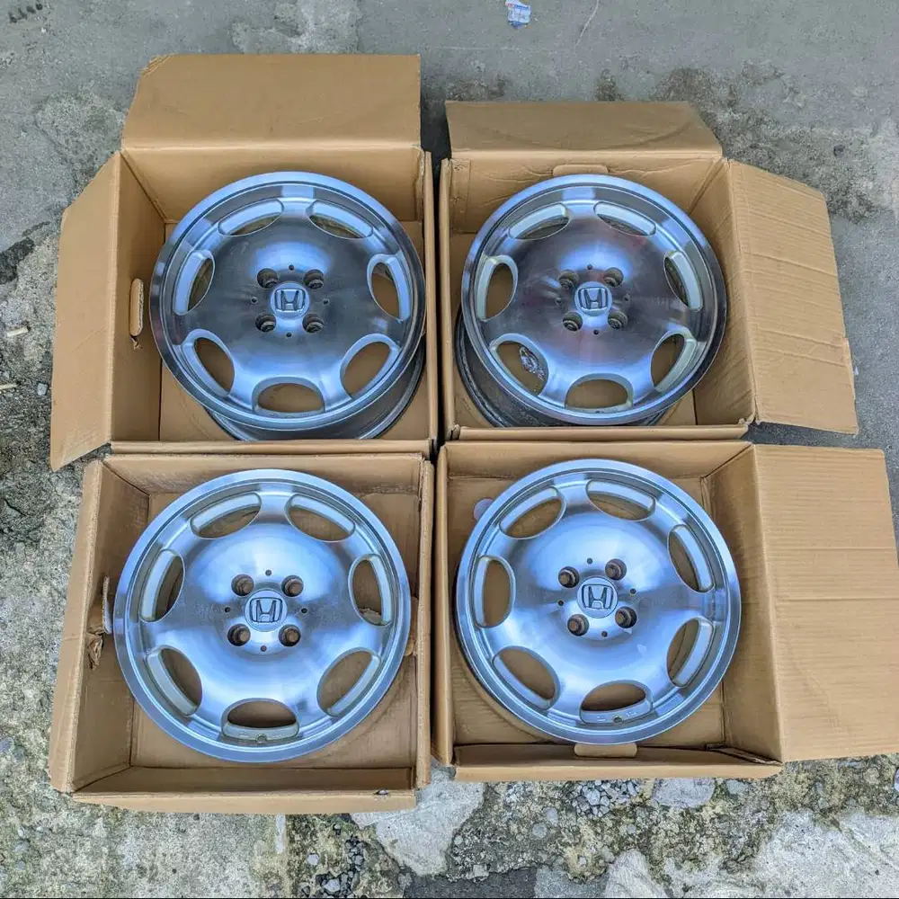 Velg wds lenios r15 pcd 4×100 lebar 6,5 et 38