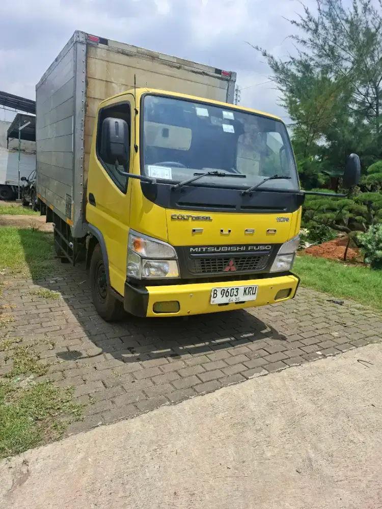 Mitsubishi CANTER FE.71.Engkel CDE.Box Cargo alm Bagus