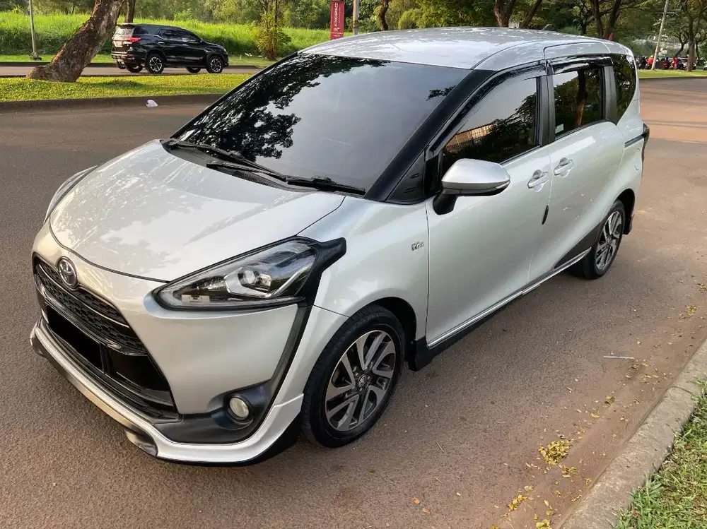 Toyota Sienta 1.5 Q (Tipe Tertinggi)