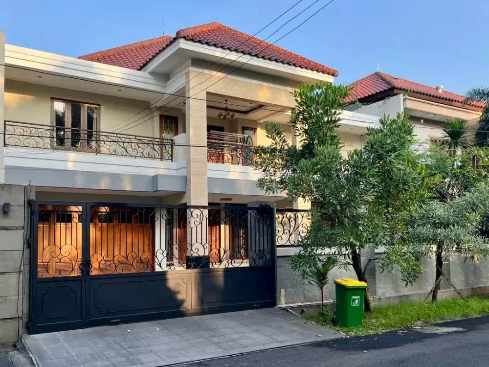 Rumah Modern Mewah dengan Private Pool di Pondok Indah