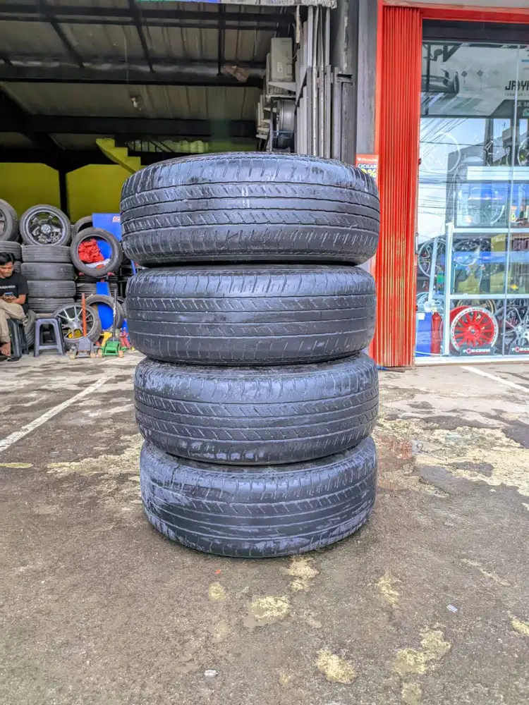 ban bekas toyo open country 265 65 17